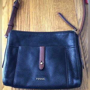 Fossil Gemma Crossbody **read**